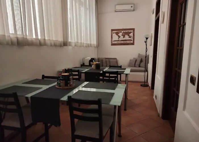 Tata\'S Home Villa Borghese
